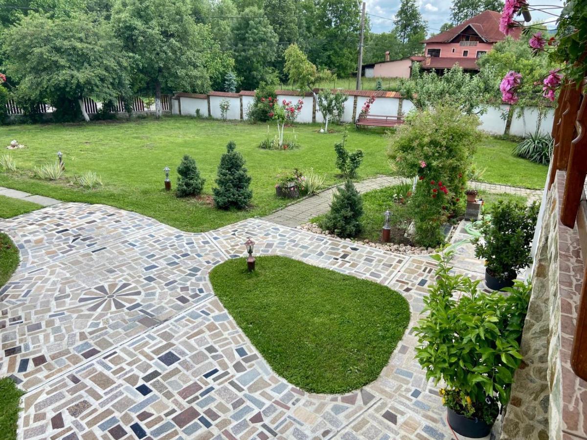 Casa de vacanță Moțata Novaci Străini Exterior foto