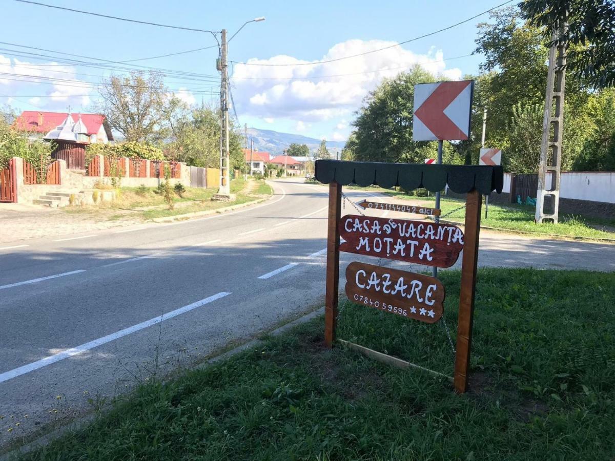 Casa de vacanță Moțata Novaci Străini Exterior foto